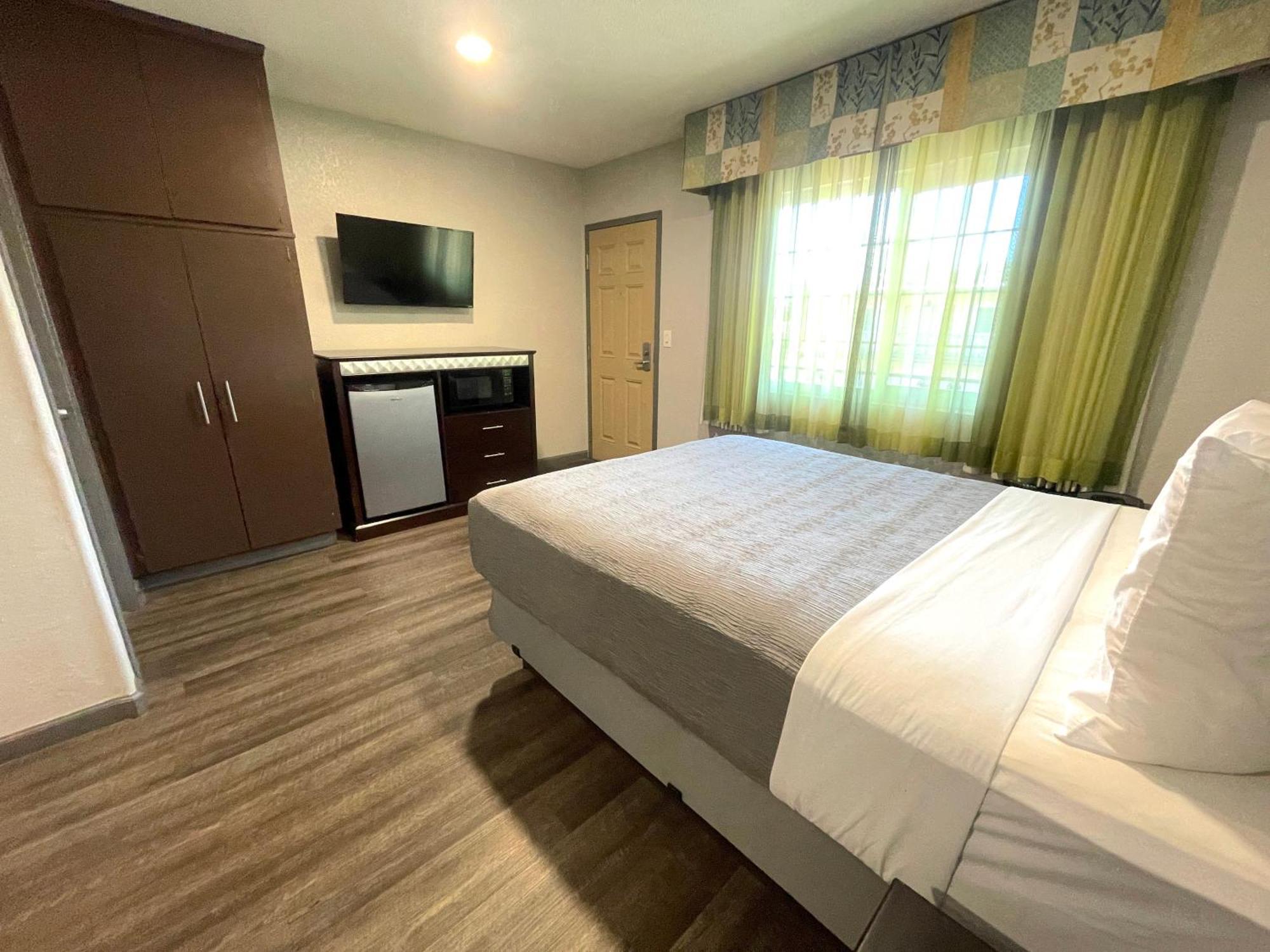 Sequoia Motel Fresno Extérieur photo